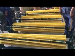 回転式ブラシのベルト・クリーナ