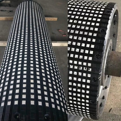 Cnの95%のアルミナの製陶術との接着の層によって支持される陶磁器のマットの滑車のラギング