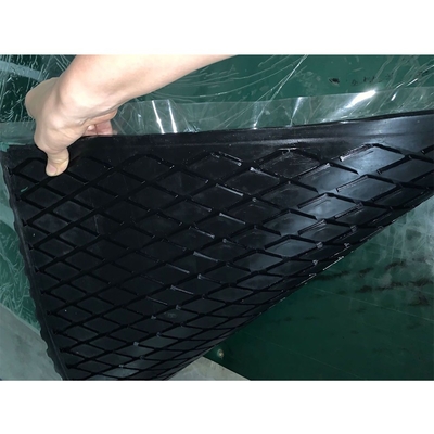 コンベヤーのドラム ヘリンボンはCnの接着の層の滑車のラギング シートに溝を作った